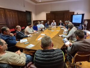 Tavolo grandi carnivori, dialogo aperto